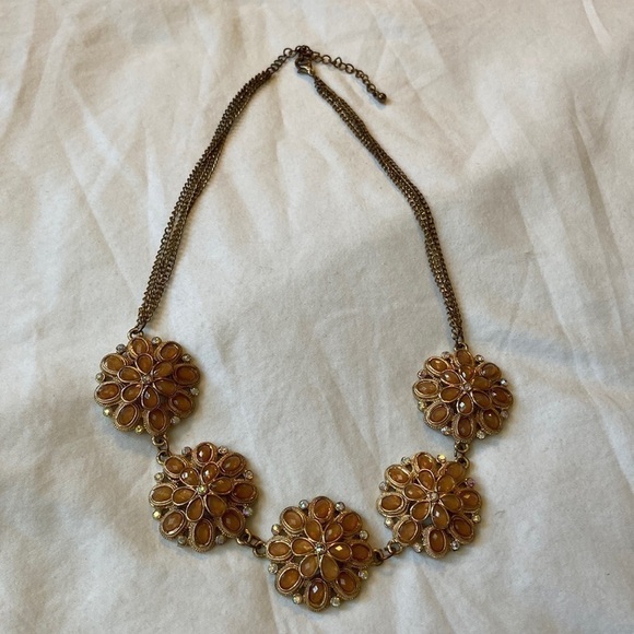flower Cluster Gold Tone Festoon Floral Necklace - Picture 3 of 9